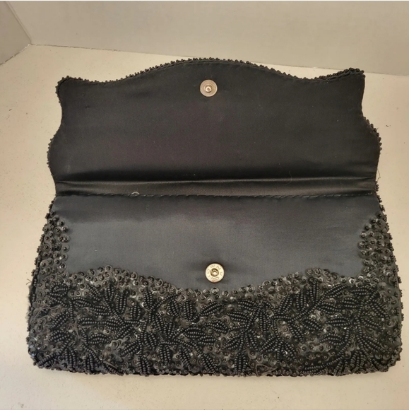 VTG La Regale Clutch Purse Ivory Evening Wedding Satin Beaded Sequined Scalloped - Picture 4 of 5